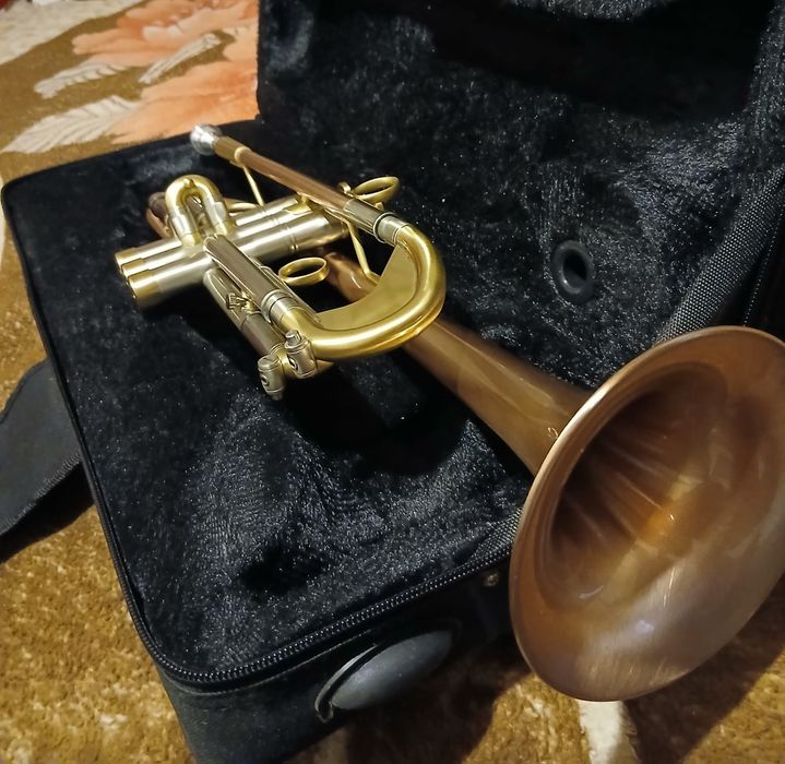 Vând trompetă profesionala