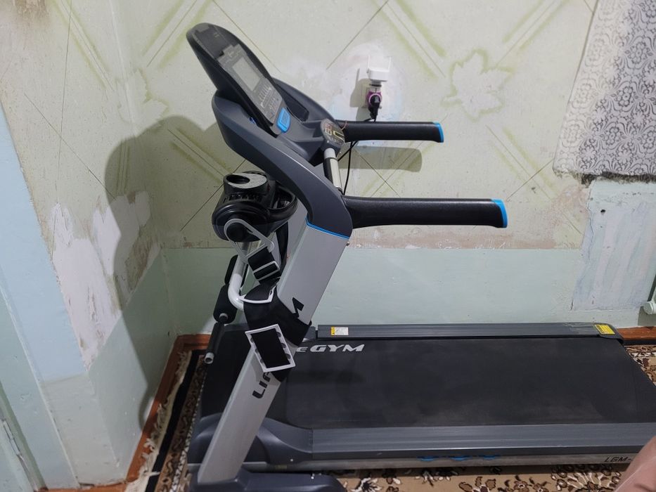 Беговая дорожка LGM-550M