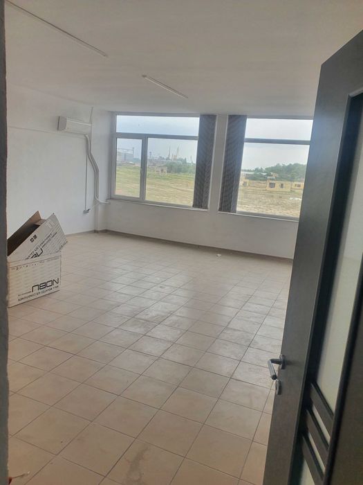 Inchiriez birouri. teren. zona industriala braila