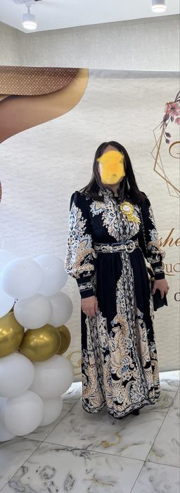 Вечерние платья, в отличном состояний,