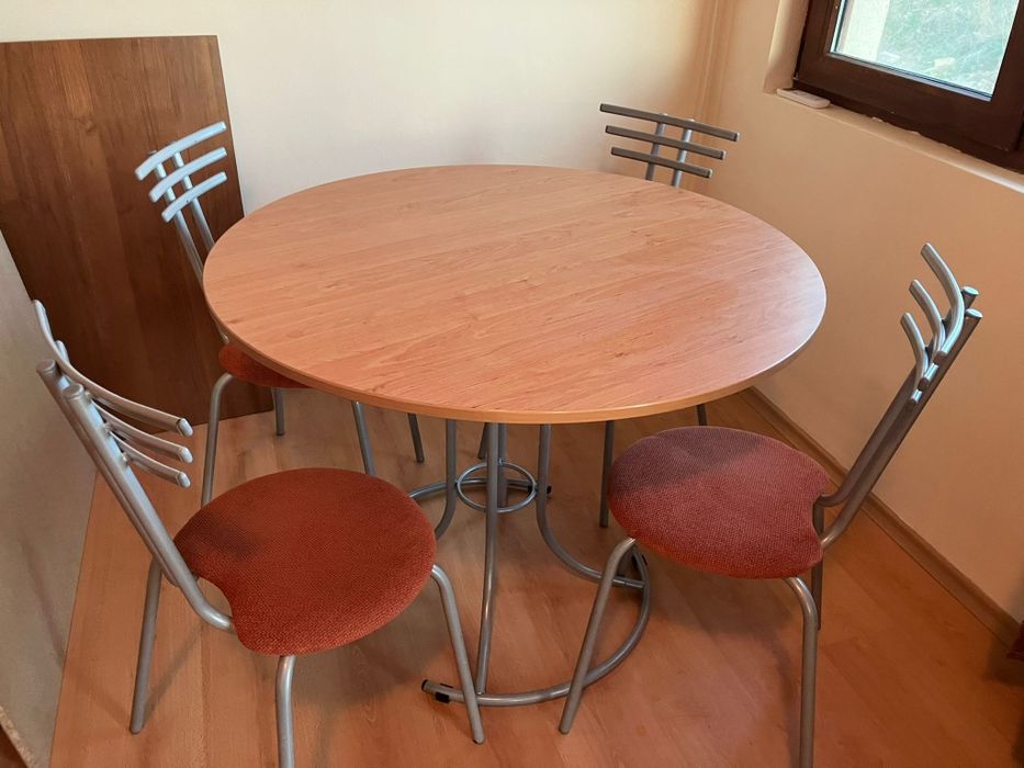 Маса трапезна със столове