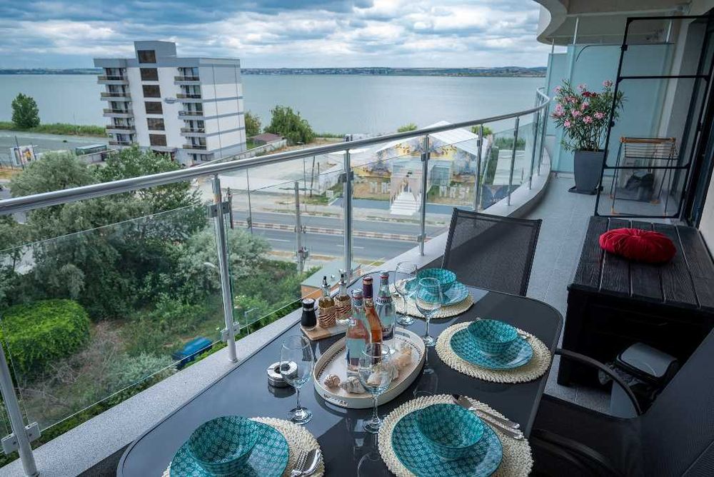 Studio la mare, Mamaia Nord, 50 m de plajă, pers fizică