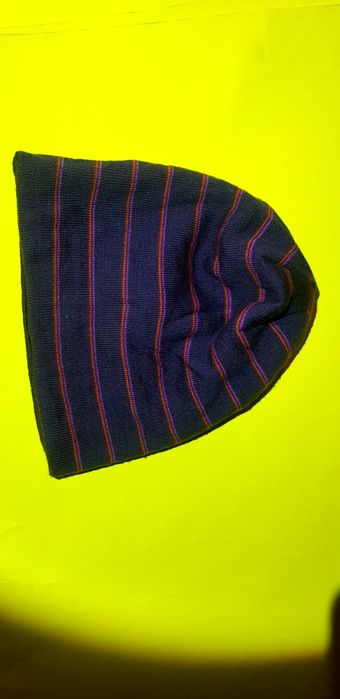 Шапки  Berqdans  G- star  New York  yankes