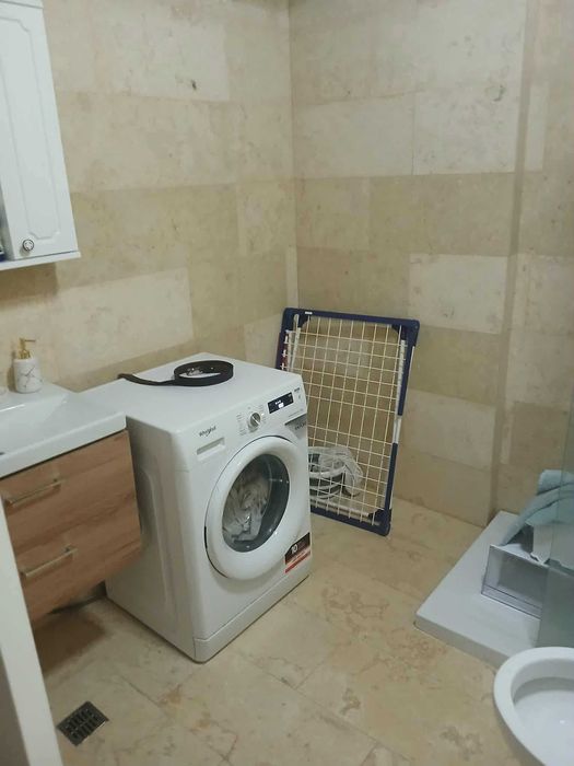 Inchiriez apartament