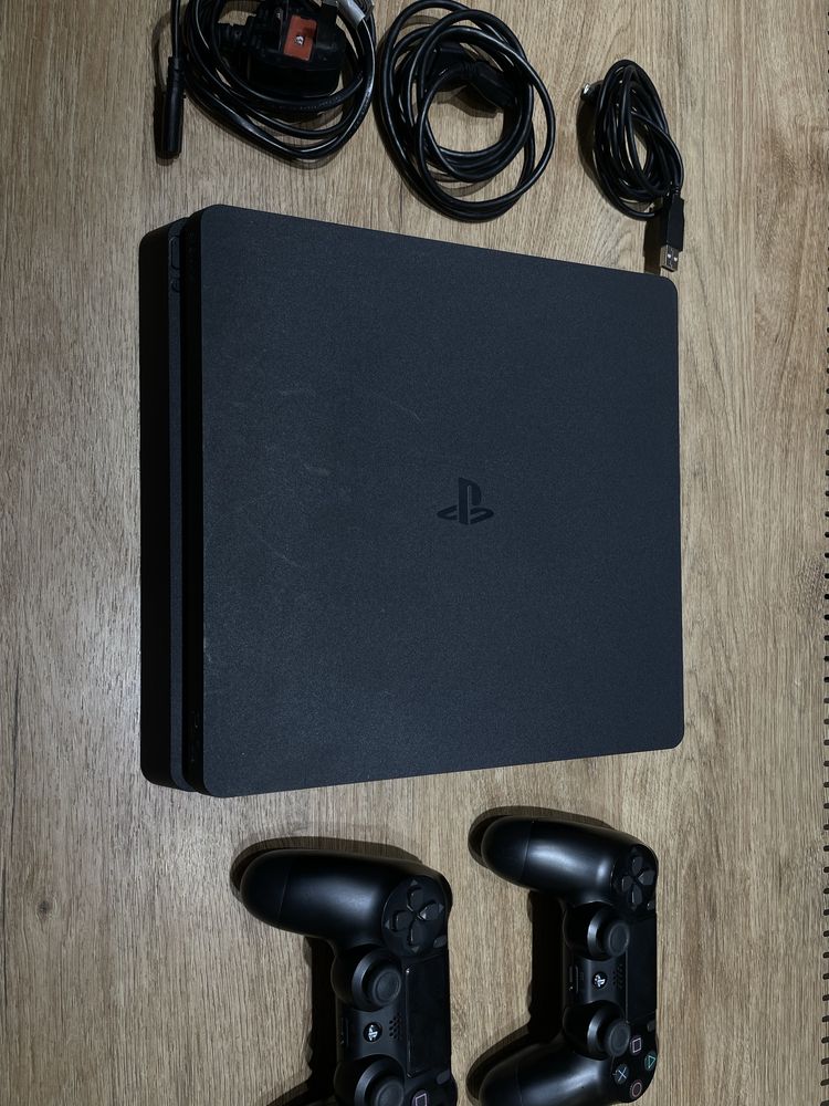 Продается Sony Playstation 4 slim
