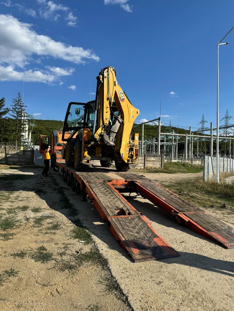 Inchireiez Buldoexcavator Caterpilar 434 Nou cu Roti Egale