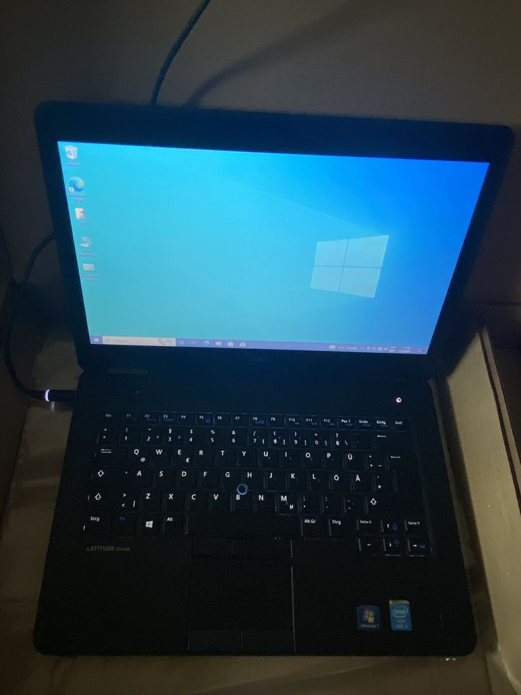 Лаптоп Dell и HP Probook
