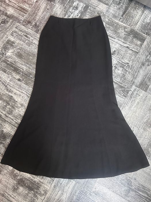 Дълга черна пола