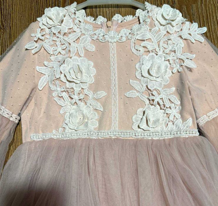 Платье на девочку 6-7 лет