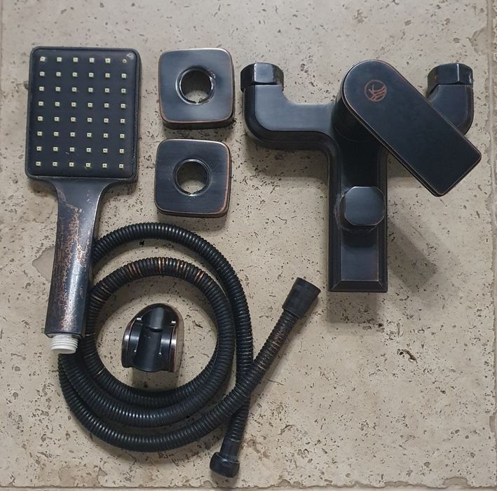 Baterie cada cu para si suport perete Kadda + baterie lavoar