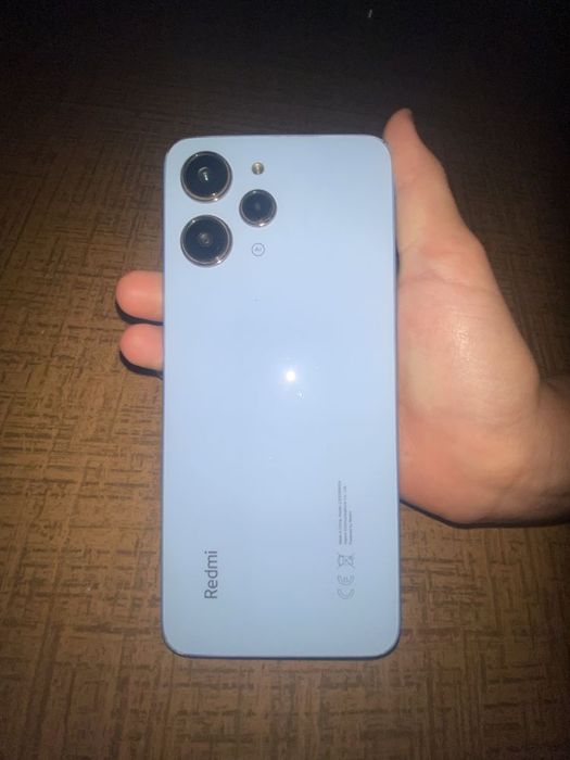 Redmi 12 8 256 продам срочно