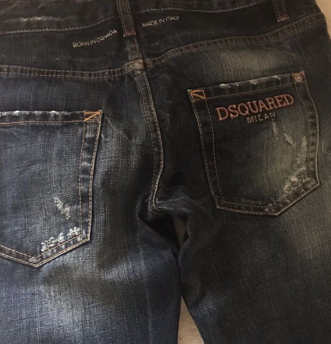 Vând blugi Dsquared autentici, cu eticheta