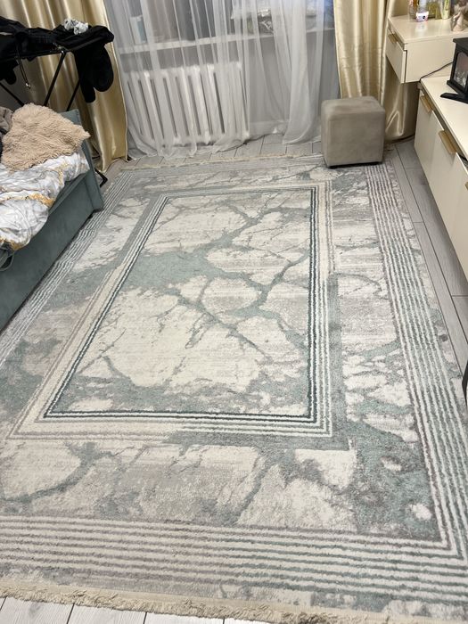 Продам ковер в отличном состоянии 200*300