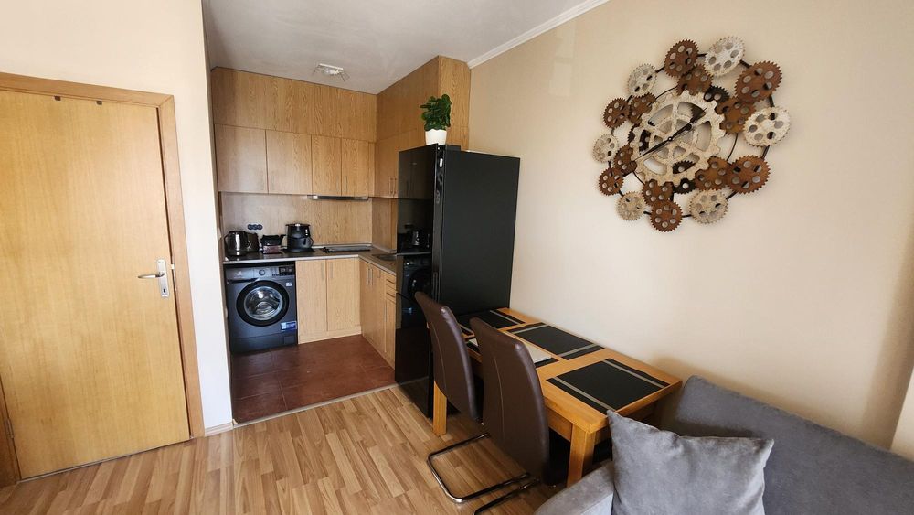 Продава двустаен обзаведен апартамент в Слънчев бряг