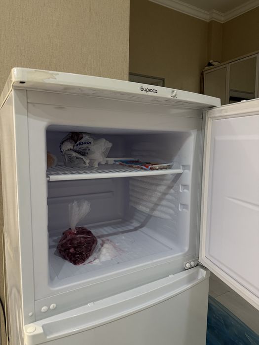 Холодильник продается срочно