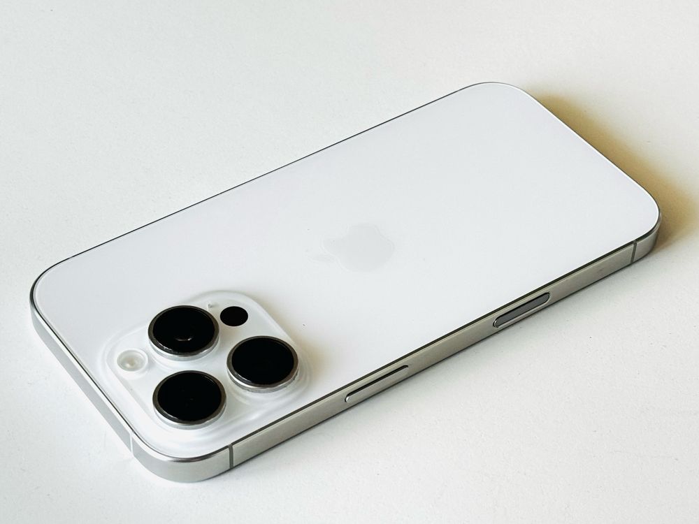 Iphone 16 Pro 128GB White Titanium Гаранция 6 месеца