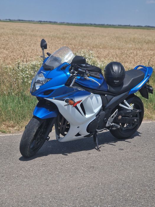 Vând Suzuki gsx-f, se poate limita A2,, an 2012