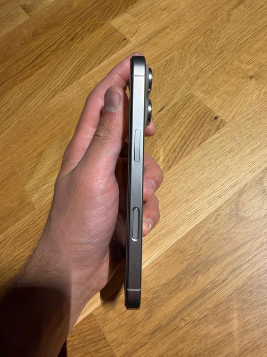 iPhone 16 Pro 256 с гаранция
