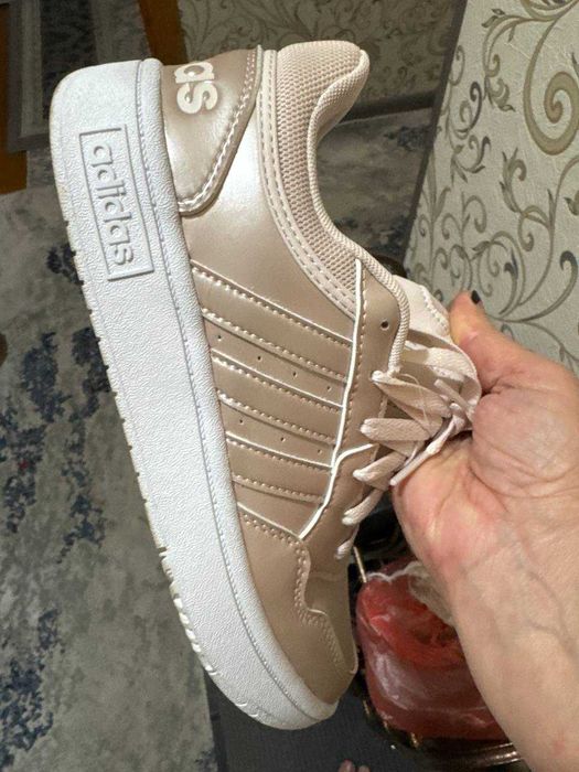 кроссовка адидас из сша новые 38 размер