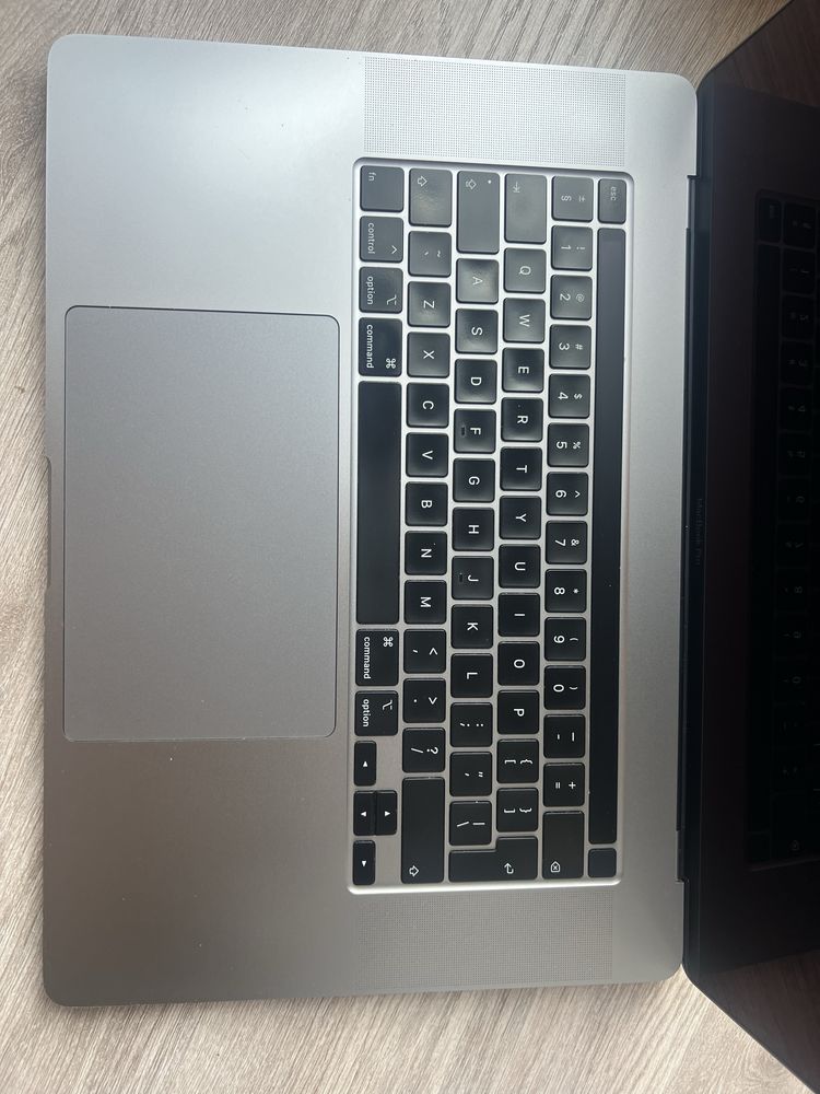 Macbook Pro 16 2019 i9 32 RAM