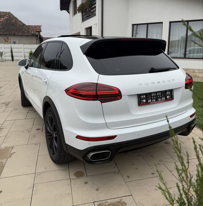 Porsche Cayenne Facelift 3.0 Diesel Chrono Pano Suspensie Full Led