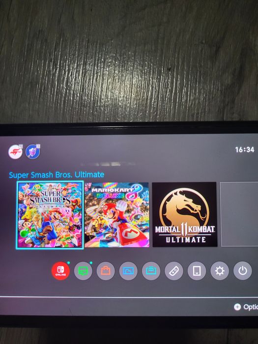 Nintendo Switch OLED cu 4 joyconuri si 3 jocuri, nou nout