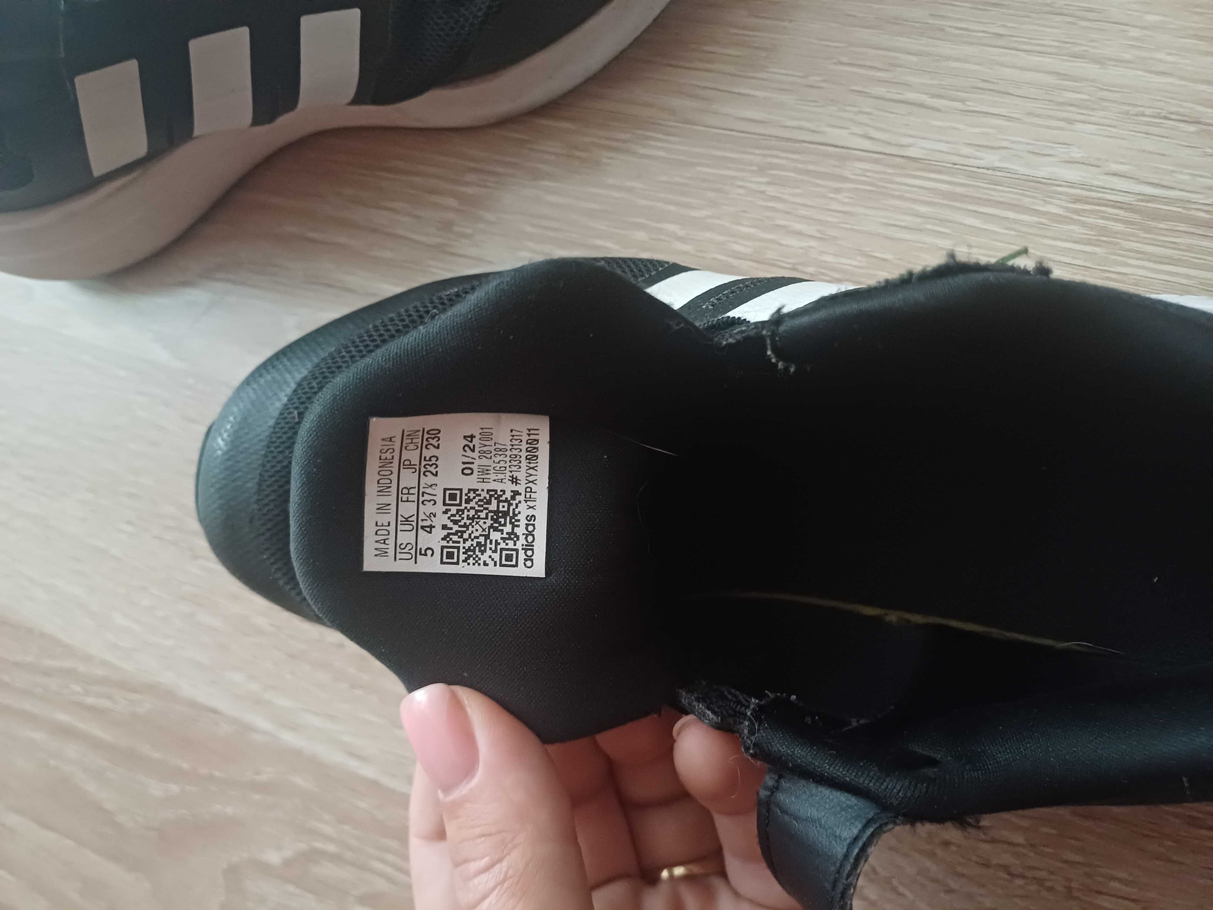 Оригинални маратонки adidas