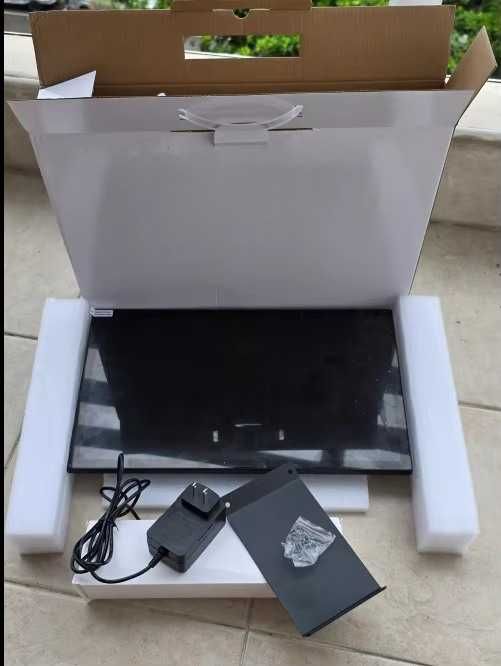 Vand Tableta pentru montaj in perete/VESA 15.6" NOUA cu Android 14.