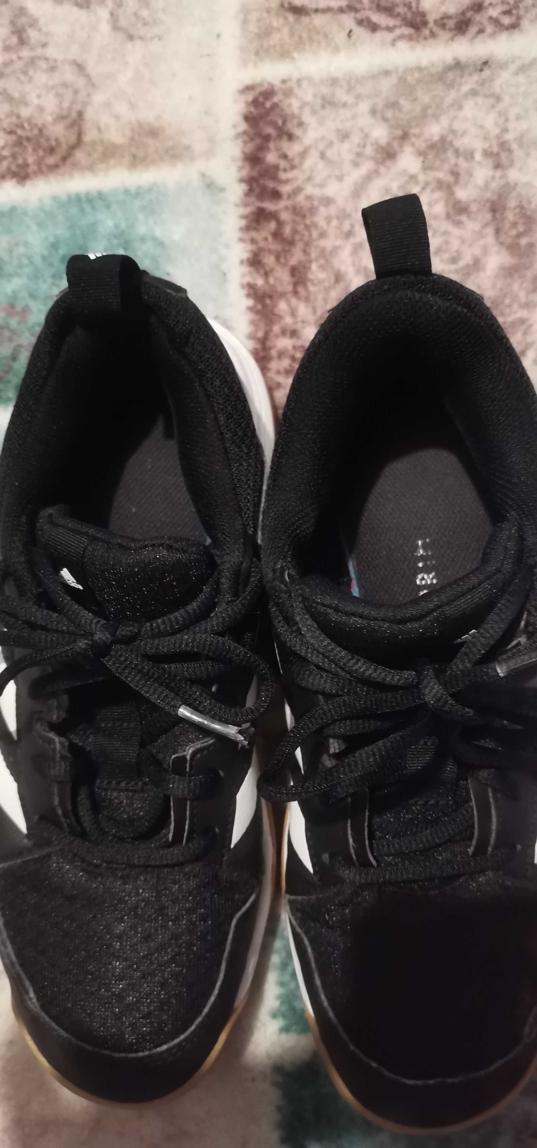 Маратонки Adidas