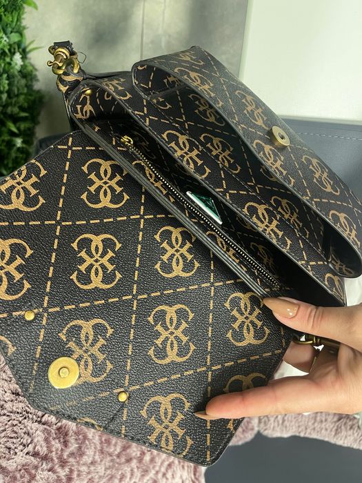 Дамска чанта Guess