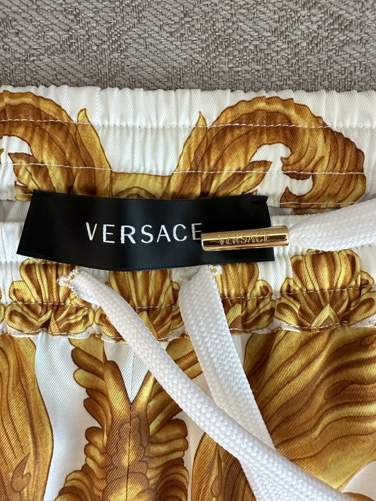 Бермуди Versace
