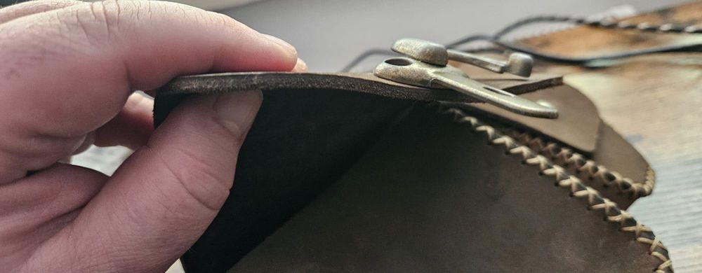 BORSETA PIELE / Gentuță curea handmade- deosebita!!!