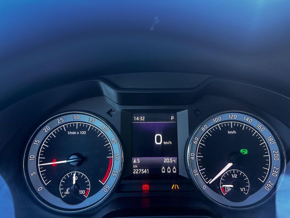 Skoda octavia scout 2019 2000tdi automata 184cp