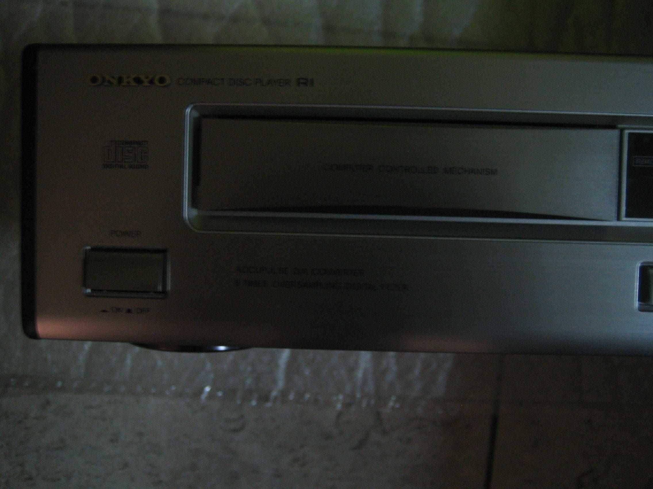 CD плеър  ONKYO DX-7011