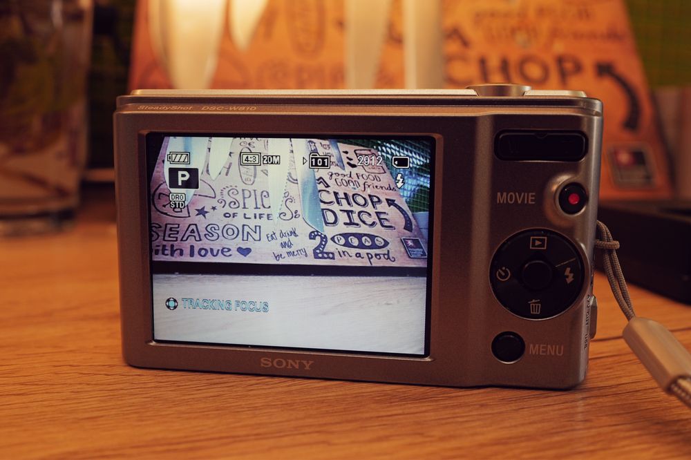 Aparat foto Sony Cyber Shot dsc 810 de 20Mp superb incarcare USB Card
