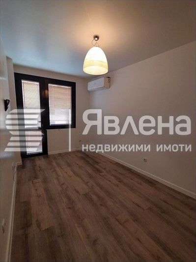 Дава се под наем Тристаен апартамент в Благоевград, Идеален център - 76 кв.м за 665 € - Снимка #5