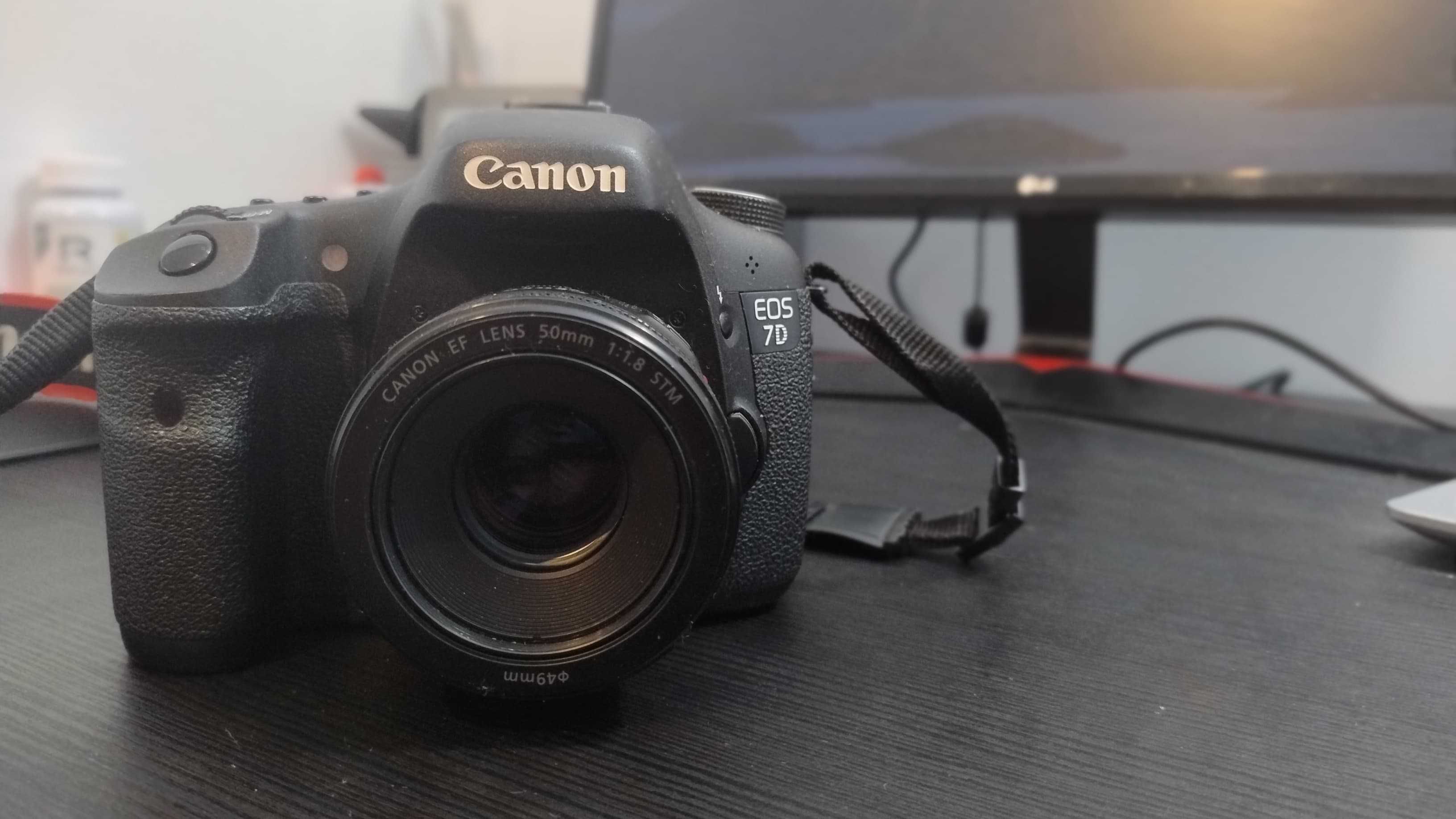 Canon 7D + 50mm f1.8 + Card Memorie