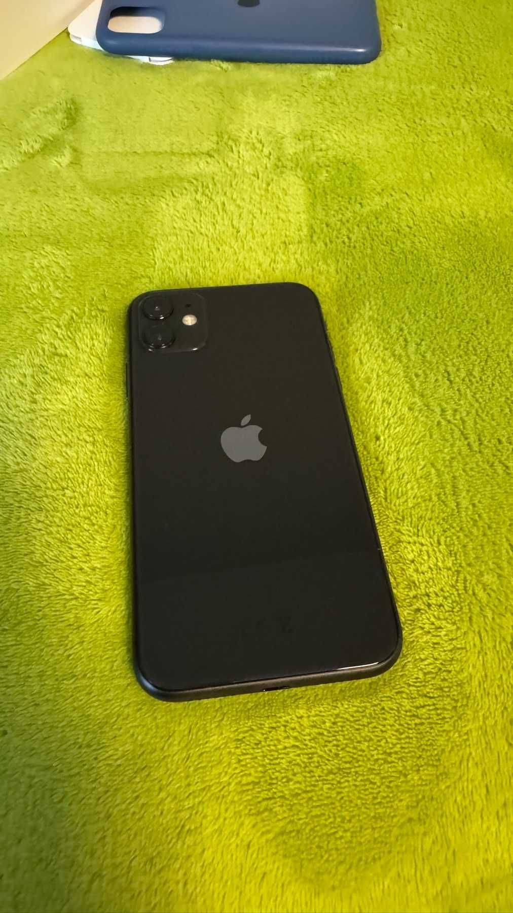 iPhone 11, 128GB, Black, пълен комплект