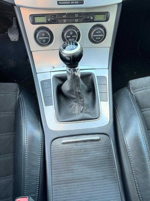 De Vanzare Volkswagen Passat B6 2.0 TDI 140CP BMP scoate fum