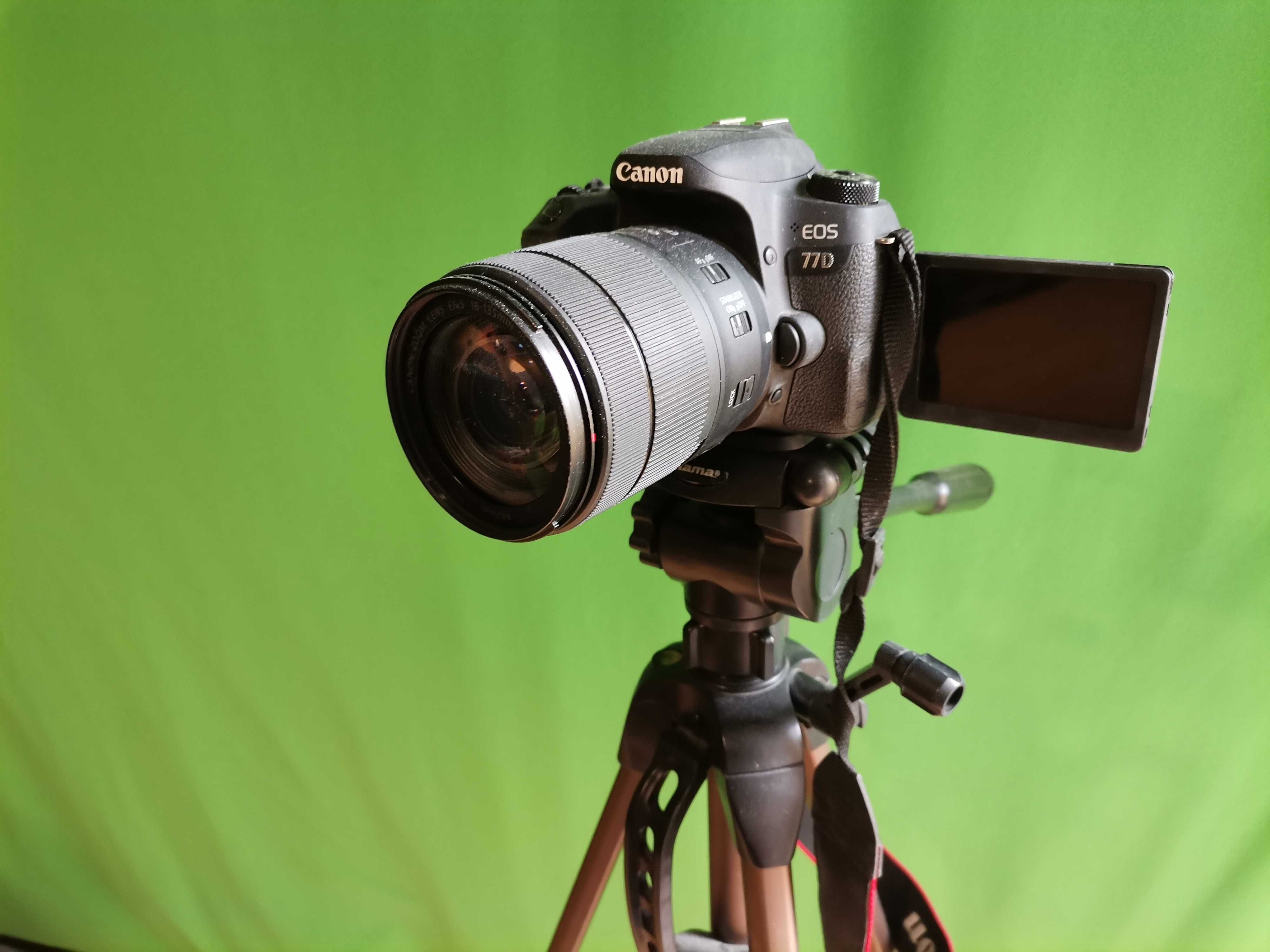 Canon 77d kit complet cu trepied și obiective