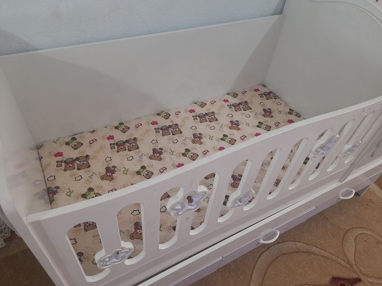 Детский мебель комплект кровать и шкаф