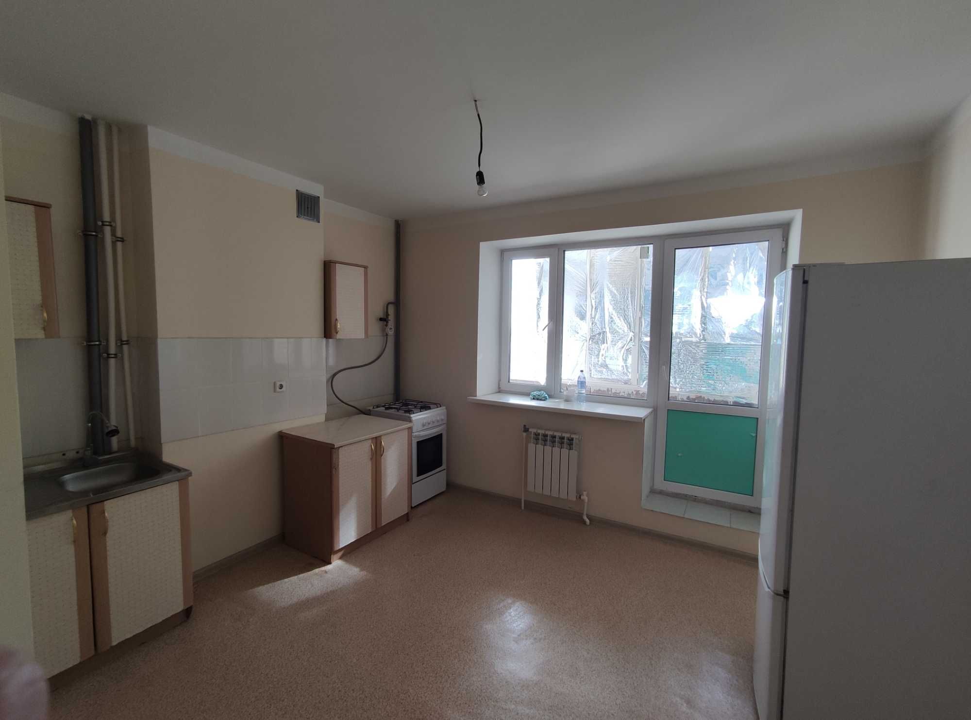 Продаю двухкомнатную квартиру в Уральске площадью 59м^2.
