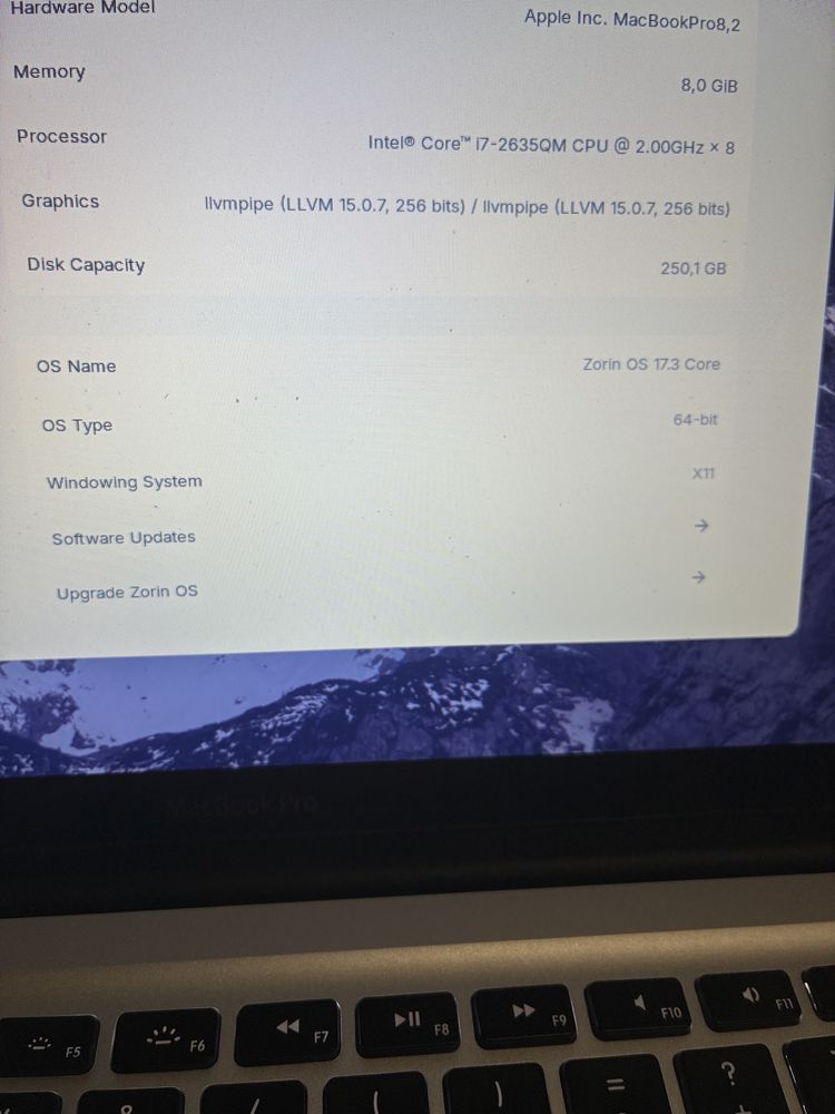 Apple MacBook Pro, intel i7, Samsung evo SSD, 8GB Ram