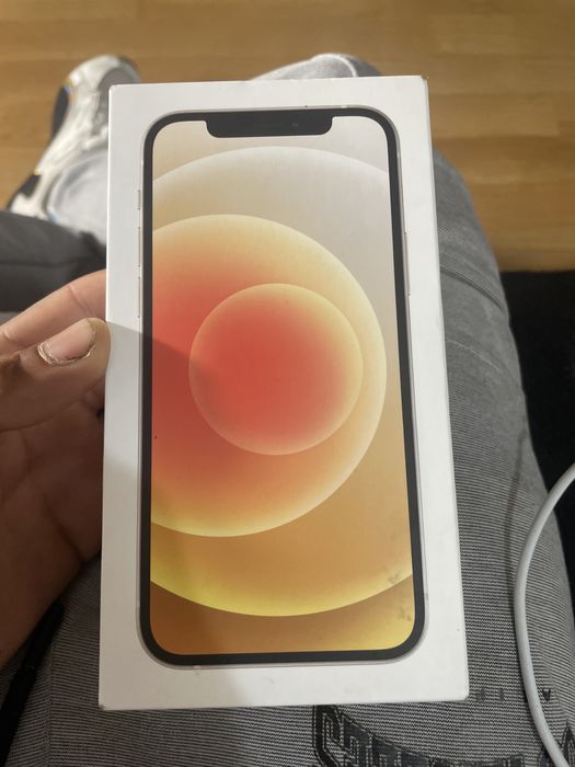 Iphone aproape nou cutie incarcator original fara cap