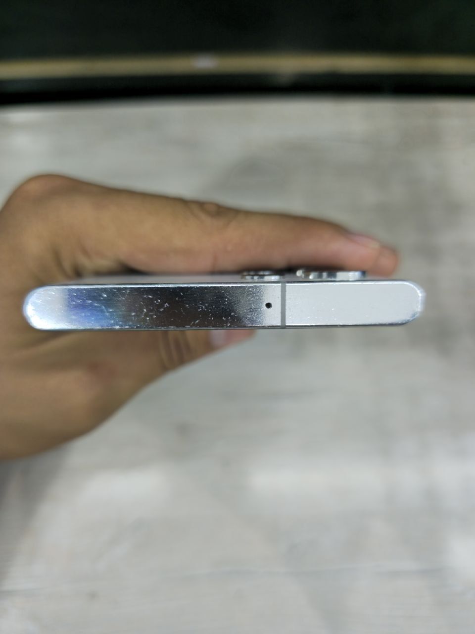 Samsung s22 ultra 5g 12/256gb sotiladi imei oʼtgan oq rang