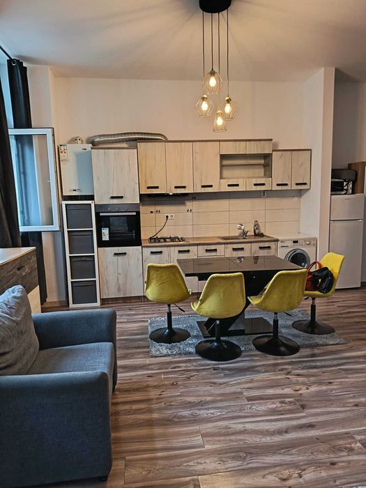 OCAZIE! Inchiriez ap 1 camera,LUX et 2 cu terasa ,CENTRU- CASA MODEI