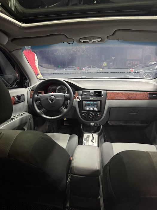 Lacetti 2013 sotiladi