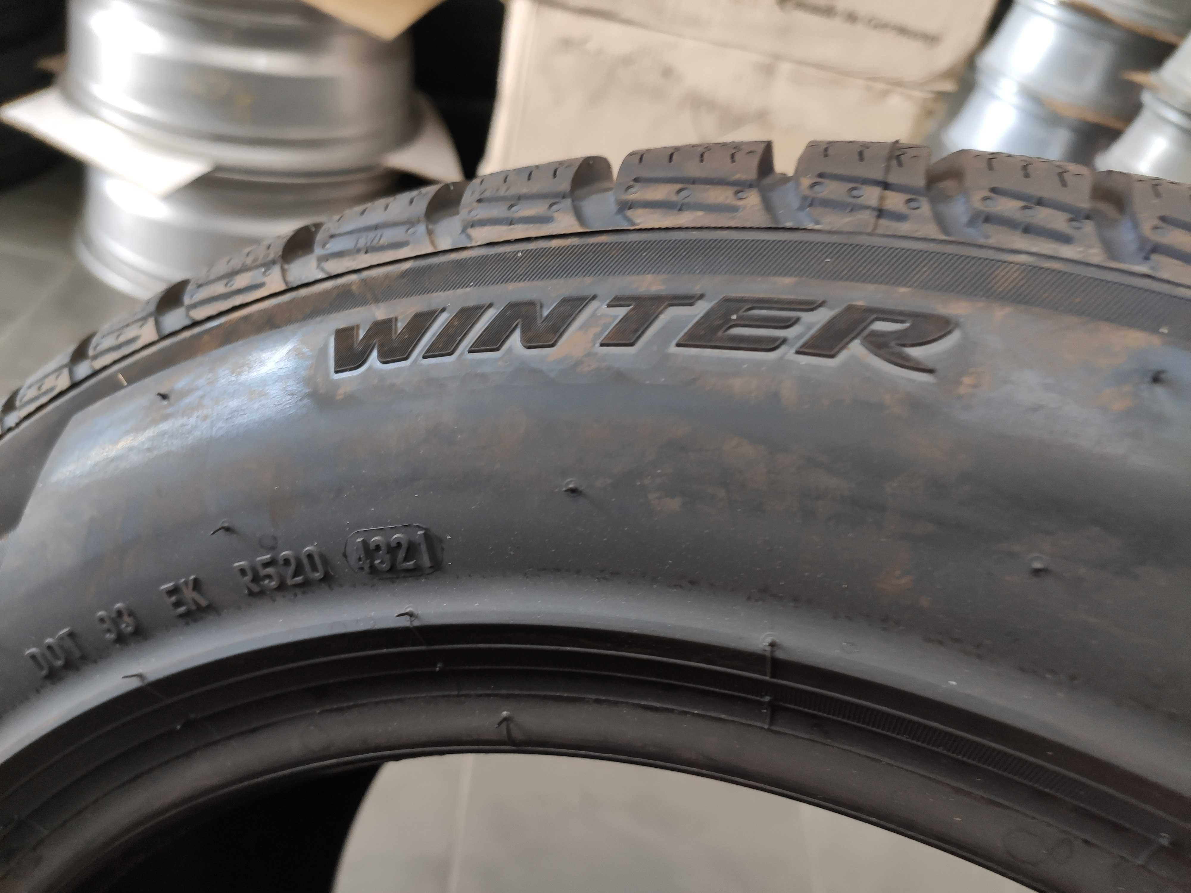 2бр Нови Зимни Гуми 235 55 17 - Pirelli - DOT 2021 -