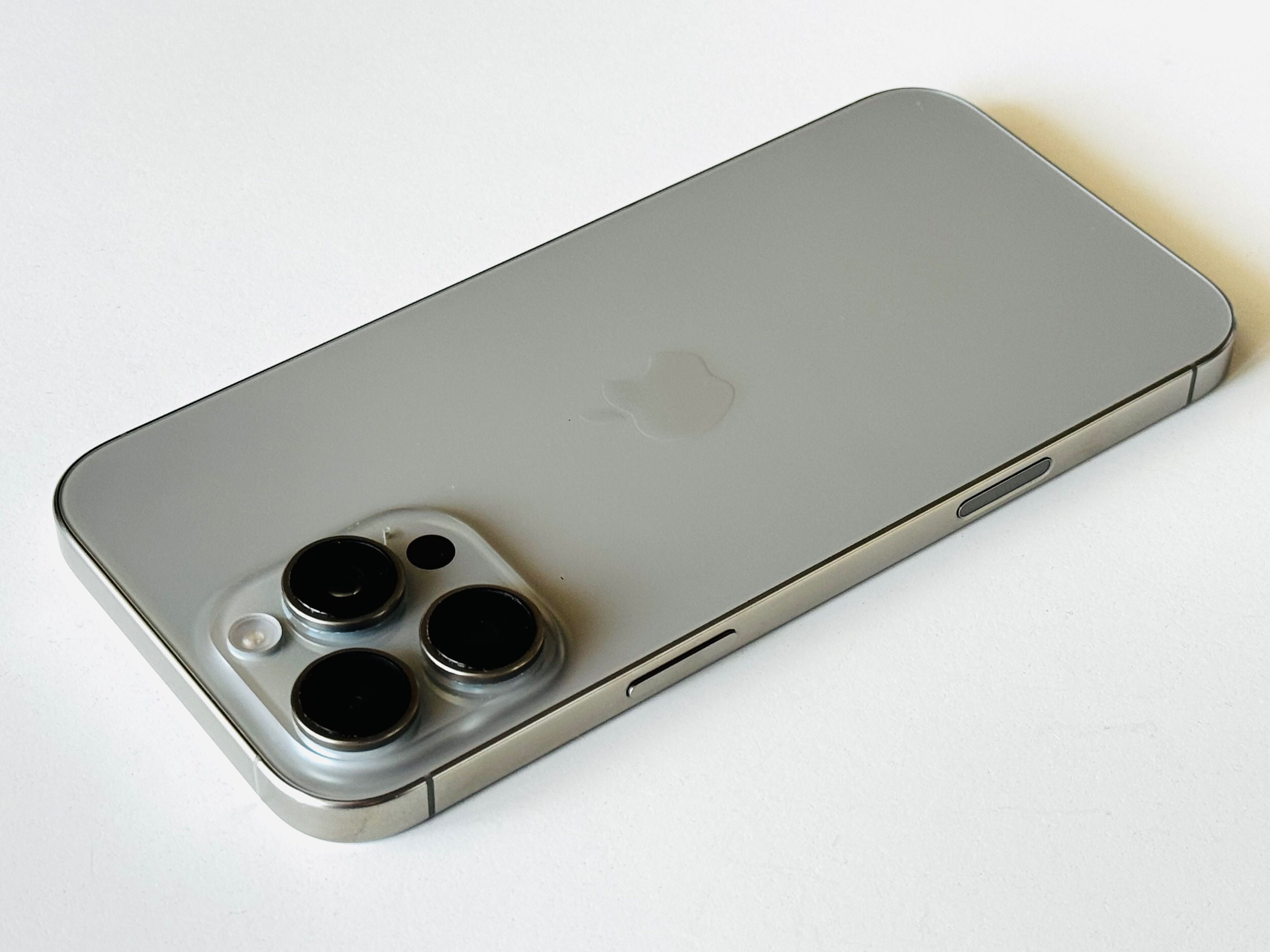 Iphone 16 Pro Max 256GB Natural Titanium Гаранция 6 месеца