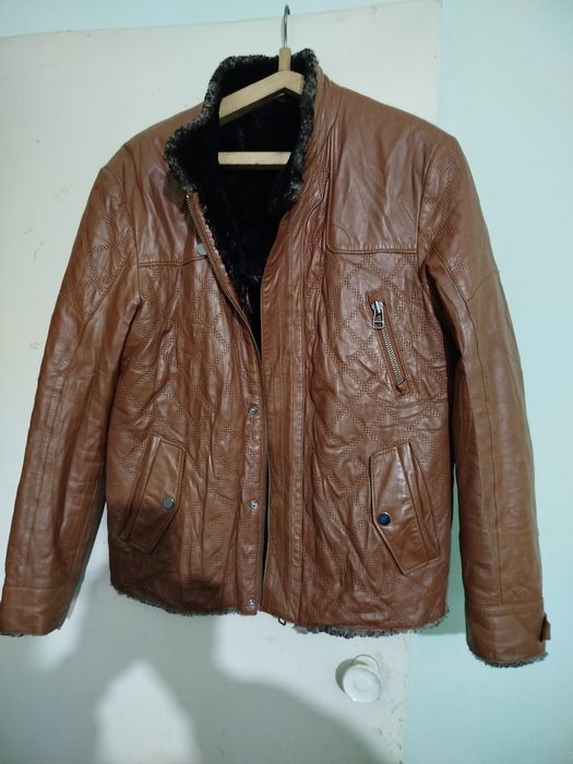 Продам кожаную дублёнку.